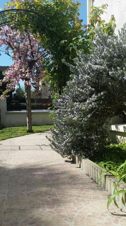 Chambre Avec Jardin Pierre Curie Bry-sur-Marne Zewnętrze zdjęcie